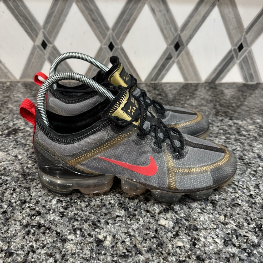 Nike Air Vapormax 2019 Shoes Womens 8.5 Black Metallic Gold Red CU4872-001